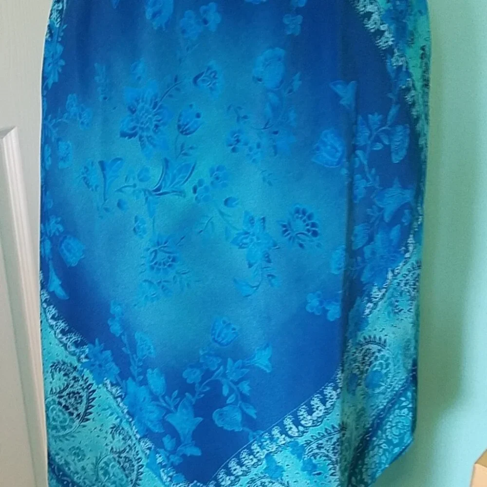 Skirt - Picture 2 of 5
